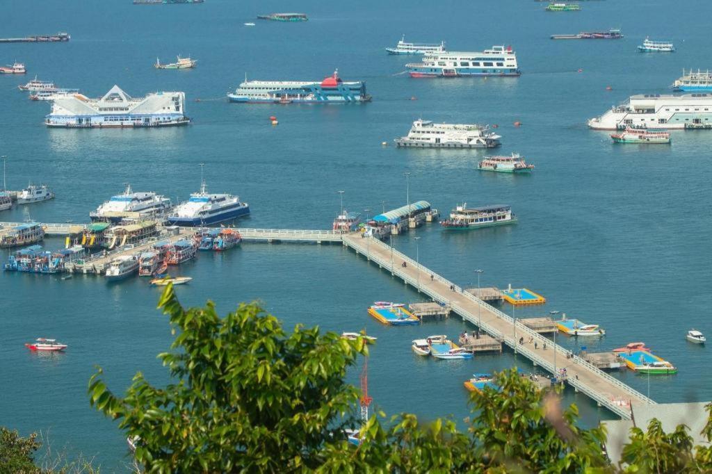 The Zen Hotel Pattaya Bagian luar foto